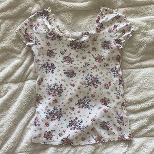 Cute tight fitting floral ribbed top Art Class
